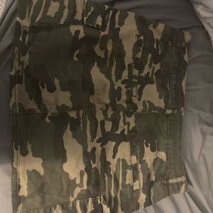 CAMO PRINT SKIRT
